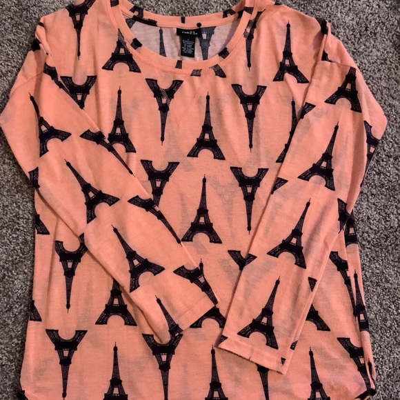 Tops - Rue 21 Eiffel Tower Fashion Top!